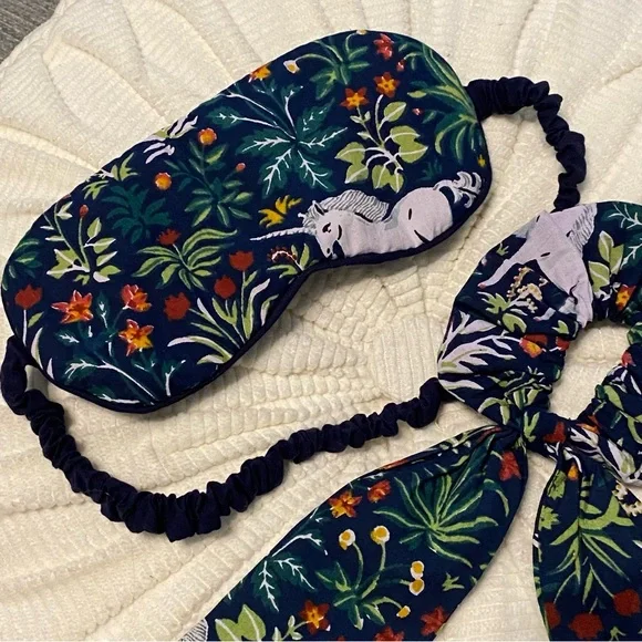 Printfresh Unicorn Garden Sleep Mask and Scrunchie Set - Picture 2 of 12